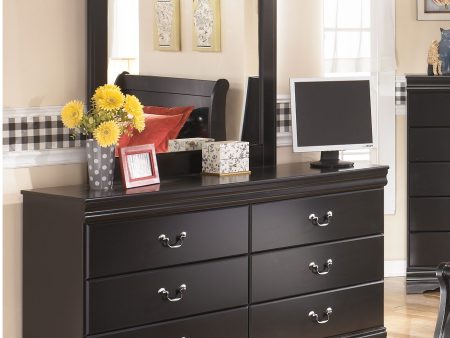 Huey Vineyard - Black - Dresser, Mirror Online Sale